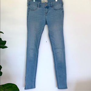 Abercrombie kids light wash skinny Jeans. size 16
